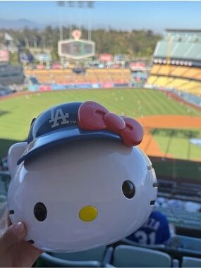 NWT Limited Edition Hello Kitty Dodgers Baseball Popcorn Bucket